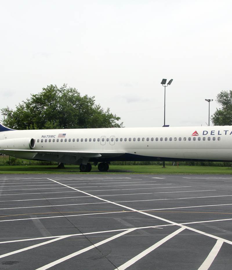 N675MC - Douglas