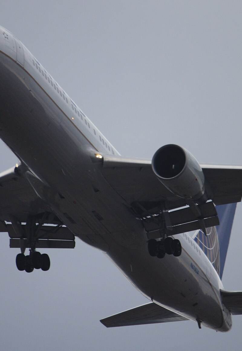 N675UA - Boeing