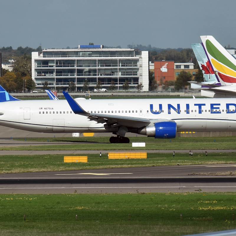 N675UA - Boeing