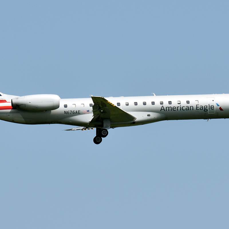 N676AE - Embraer