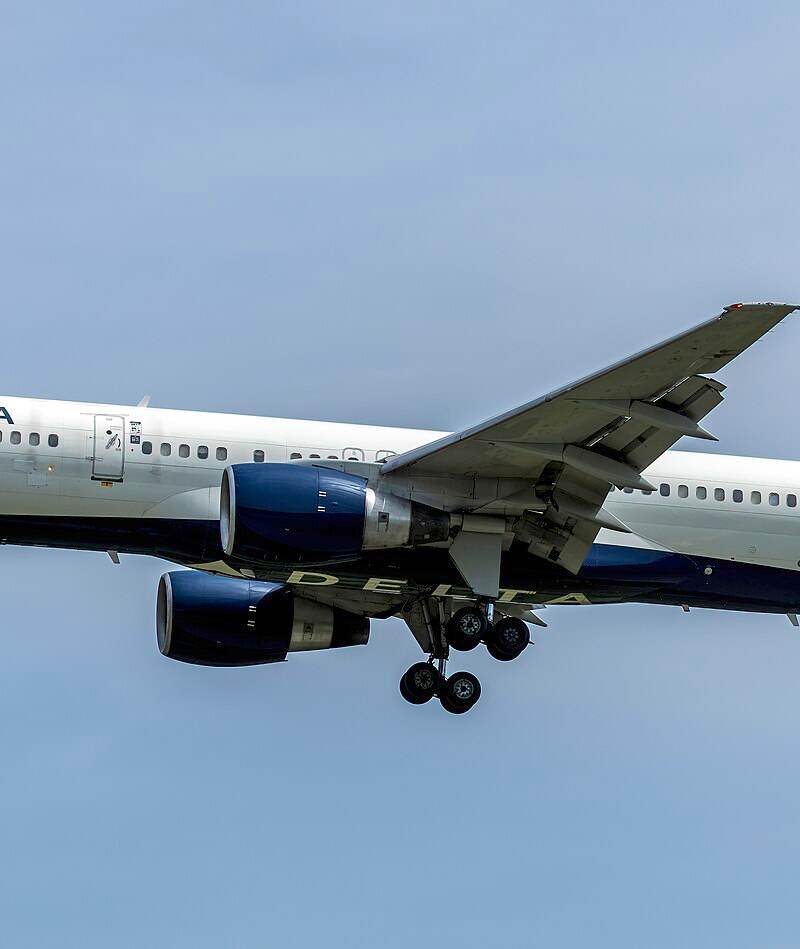 N676DL - Boeing