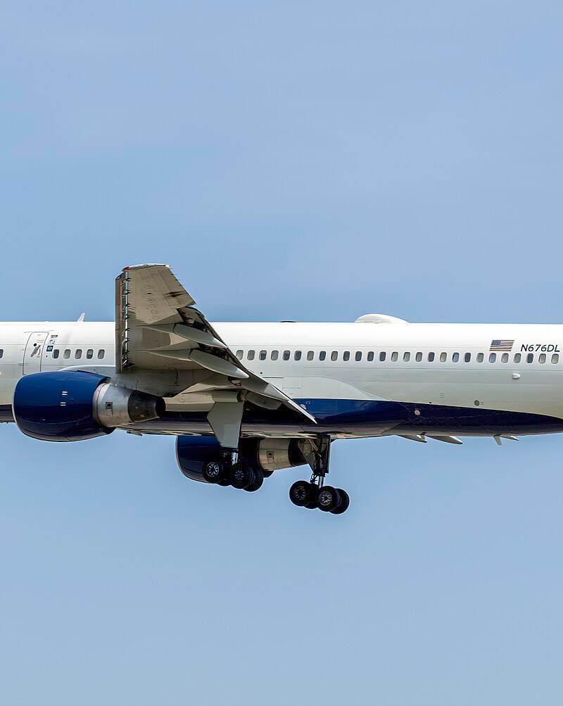 N676DL - Boeing