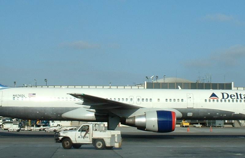 N676DL - Boeing