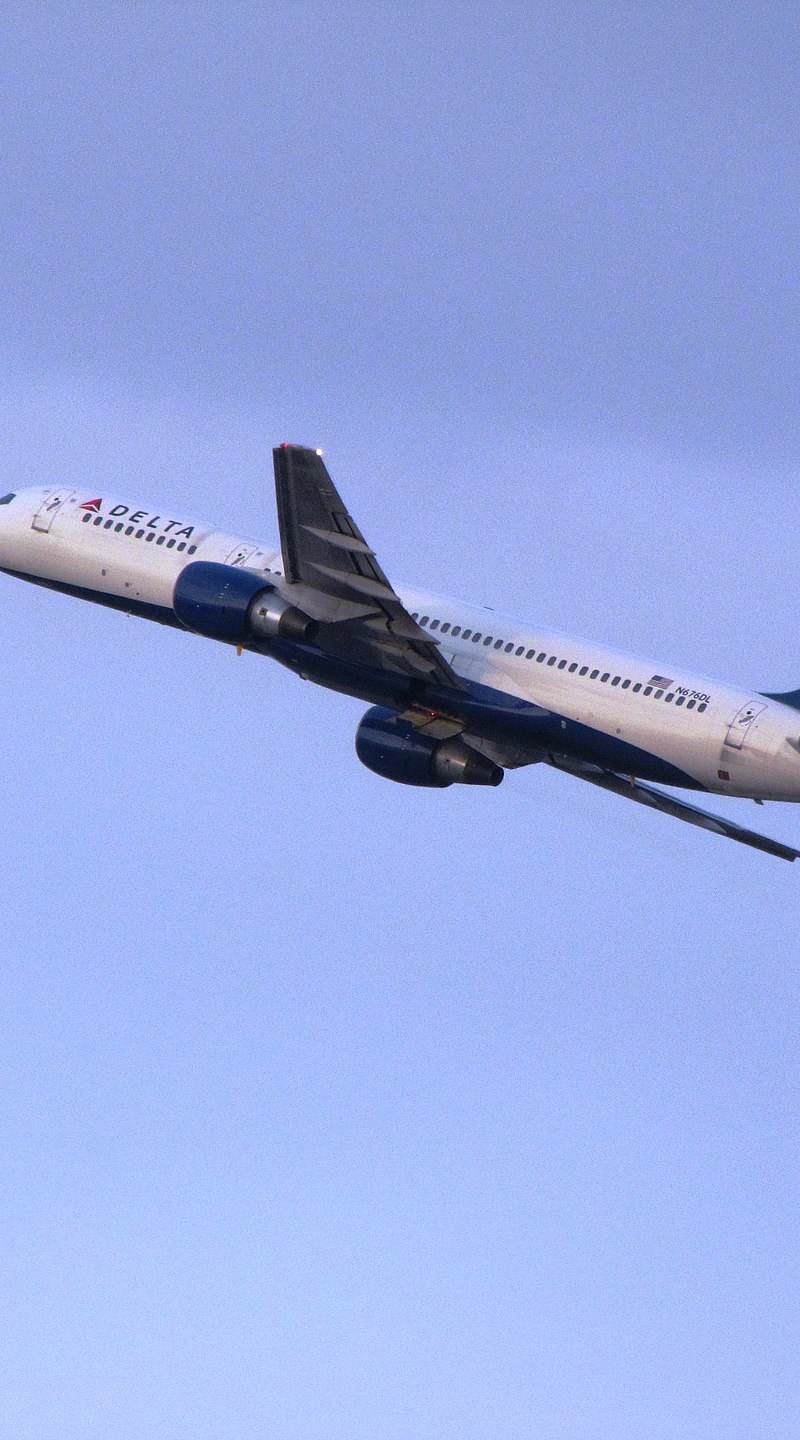 N676DL - Boeing
