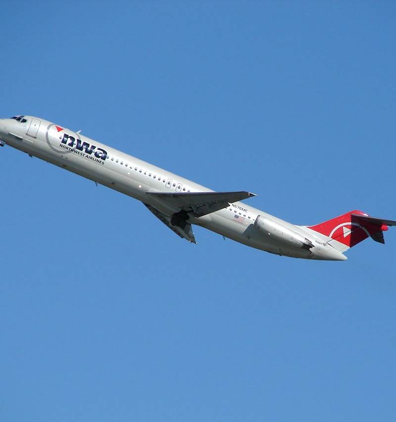 N676MC - Douglas