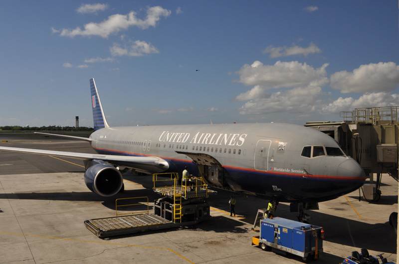 N676UA - Boeing