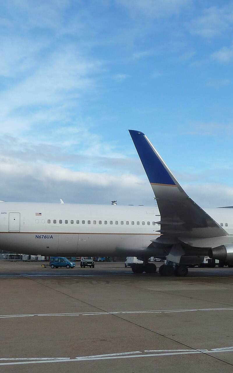 N676UA - Boeing