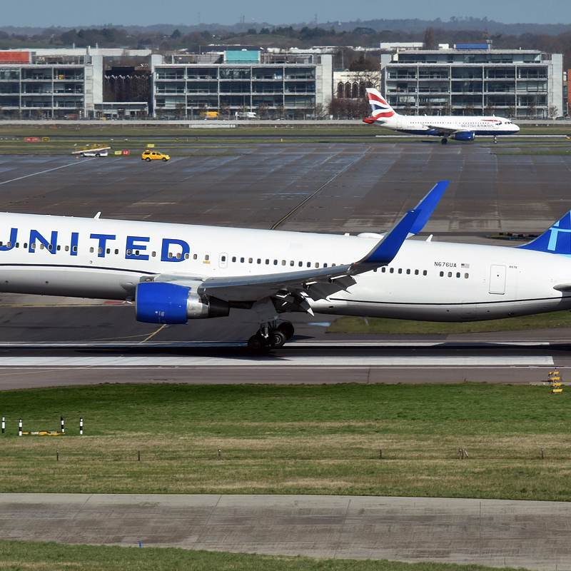 N676UA - Boeing