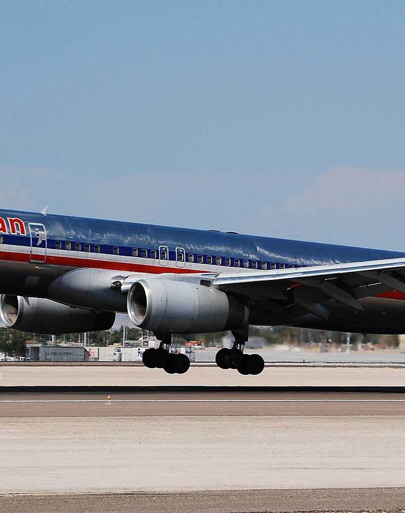 N677AN - Boeing
