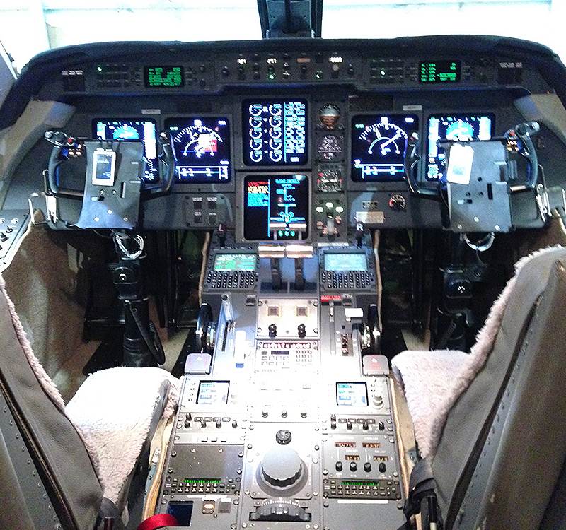 N677F - Aircraft