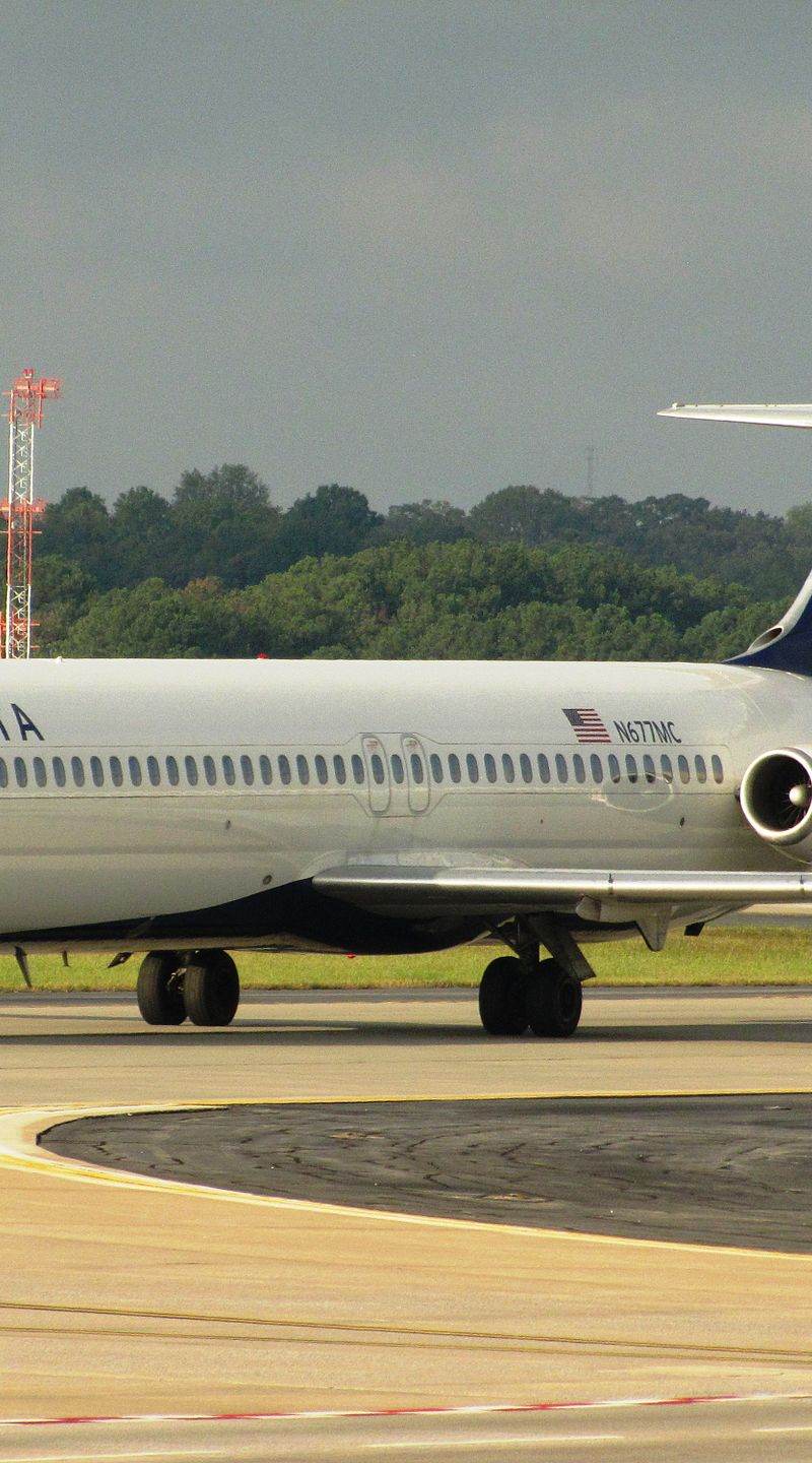 N677MC - Aircraft