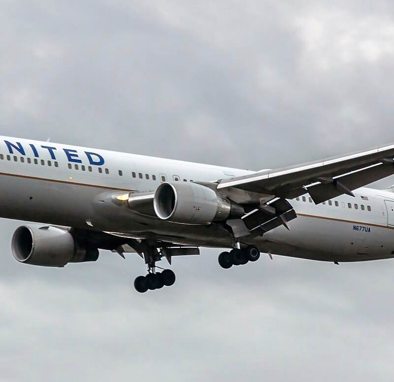 N677UA - Boeing