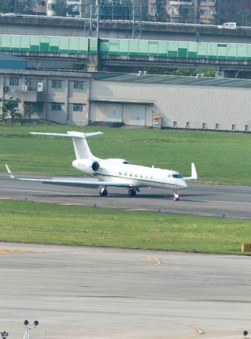 N678SC - Business jet