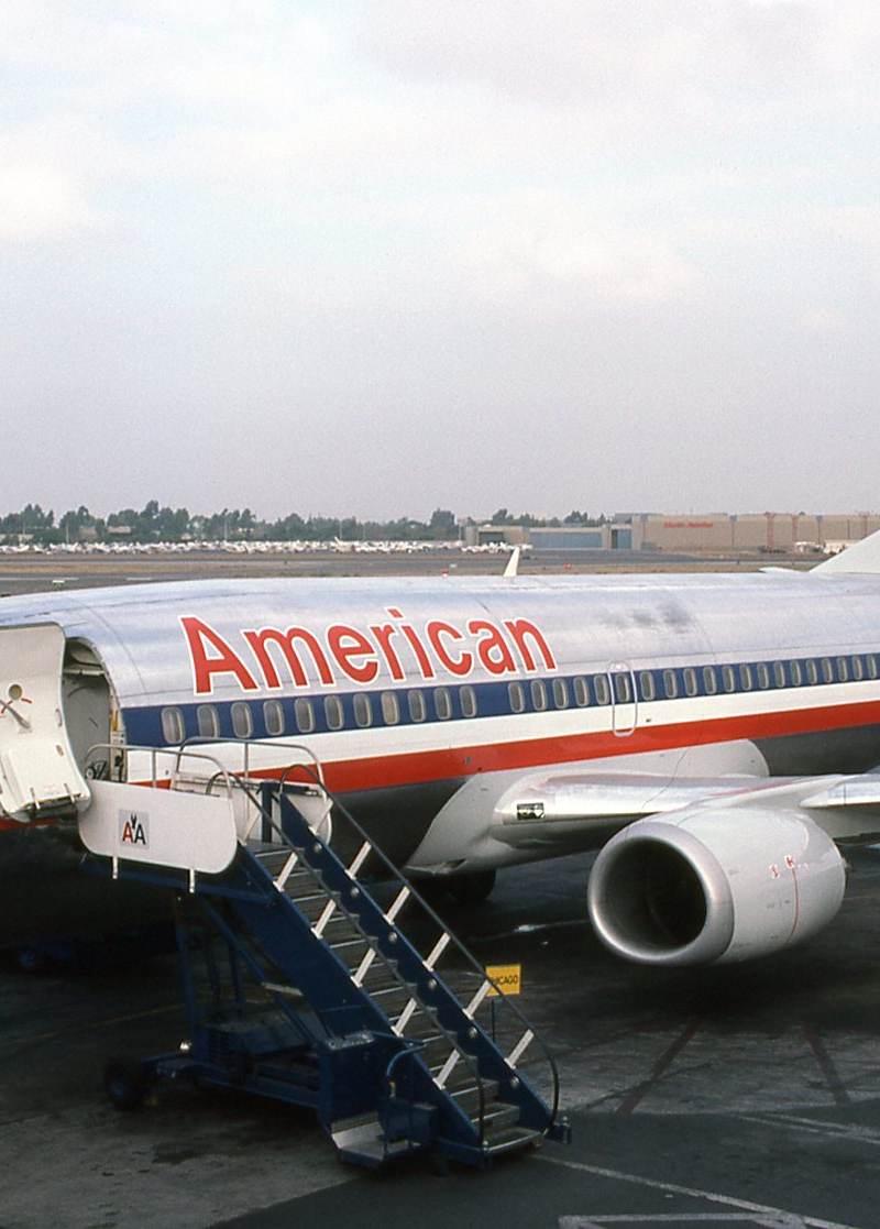 N679AA - Boeing