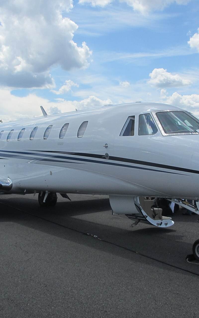 N680AB - Business jet