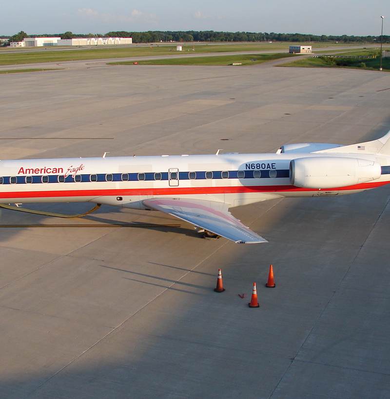 N680AE - Embraer