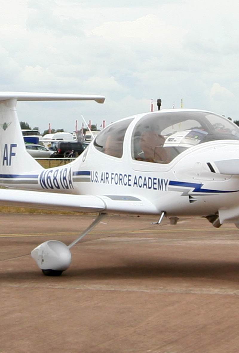 N681BA - Diamond