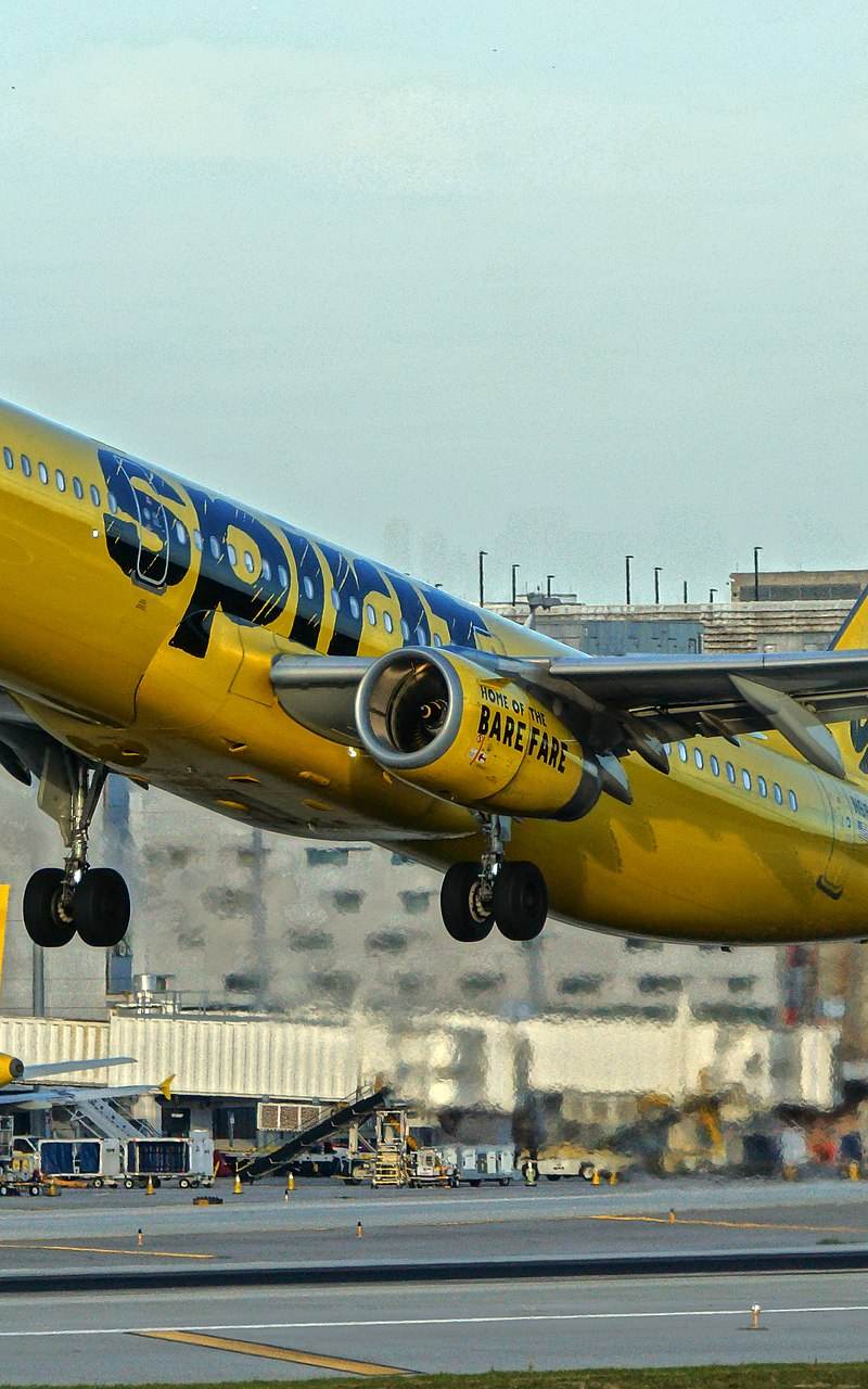 N681NK - Twin-engine aircraft