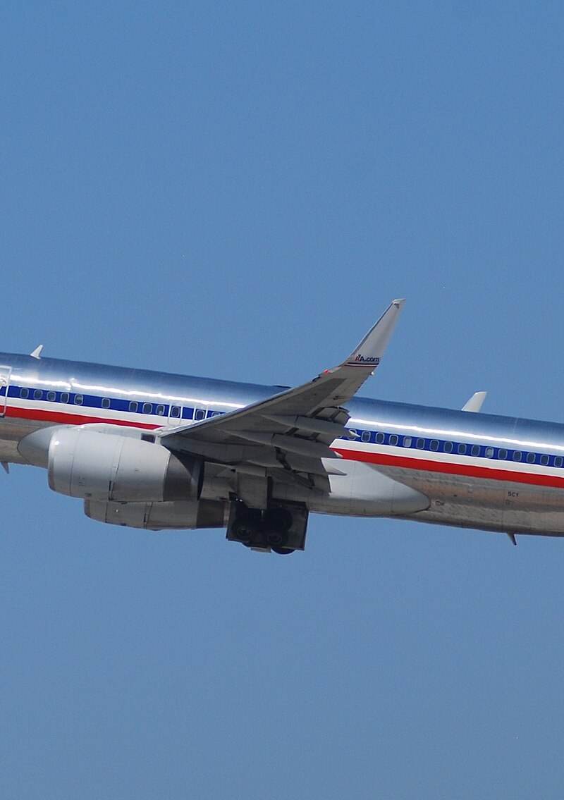 N682AA - Boeing