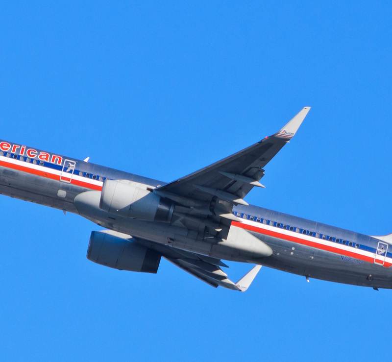 N682AA - Boeing