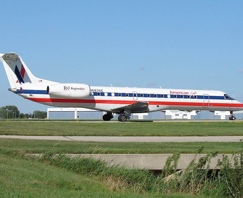 N683AE - Embraer