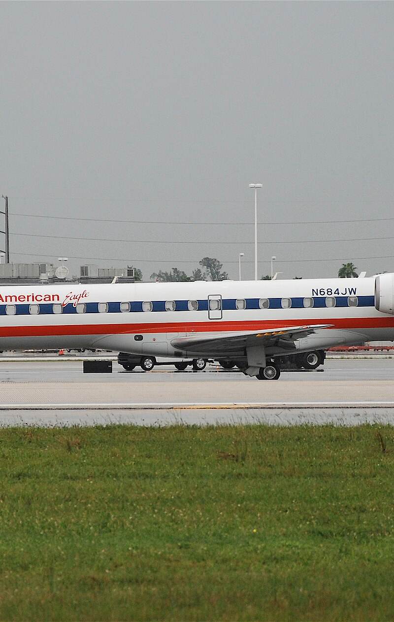 N684JW - Embraer