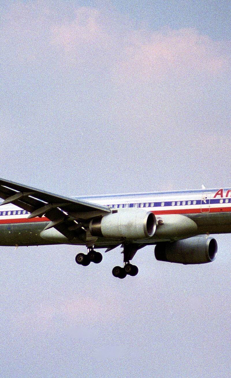 N685AA - Boeing