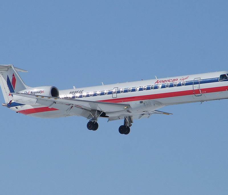 N686AE - Embraer
