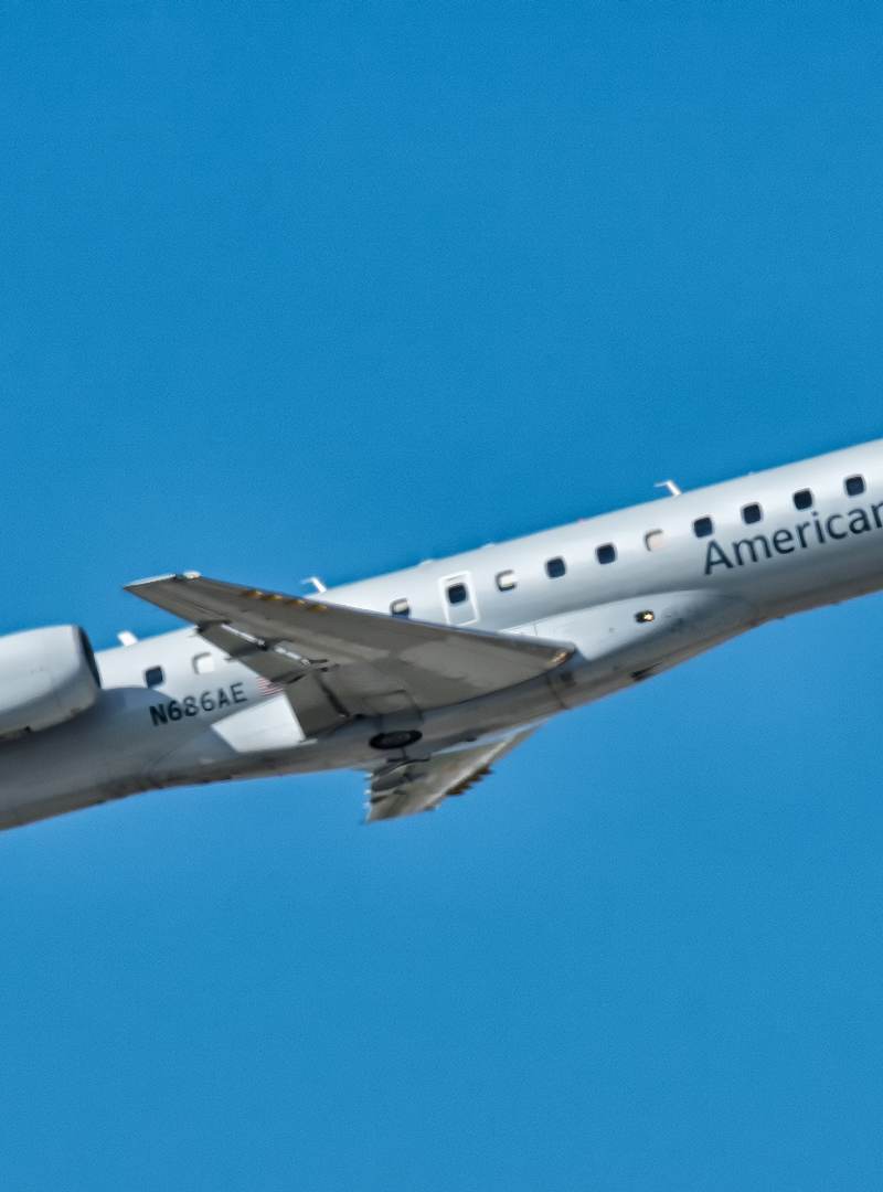 N686AE - Embraer