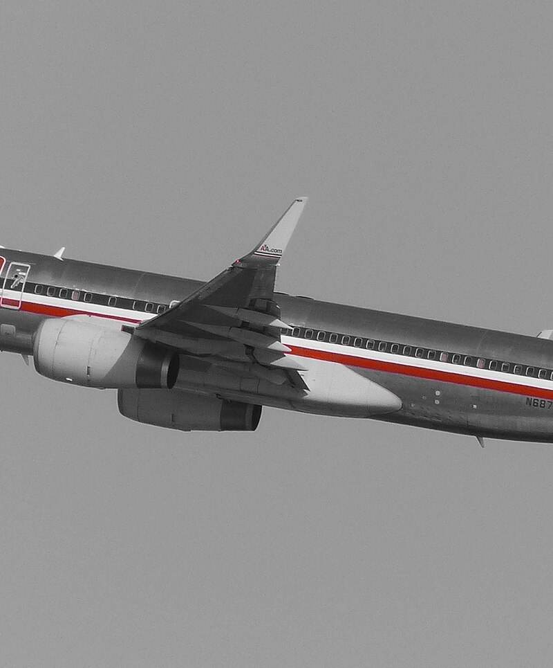 N687AA - Boeing