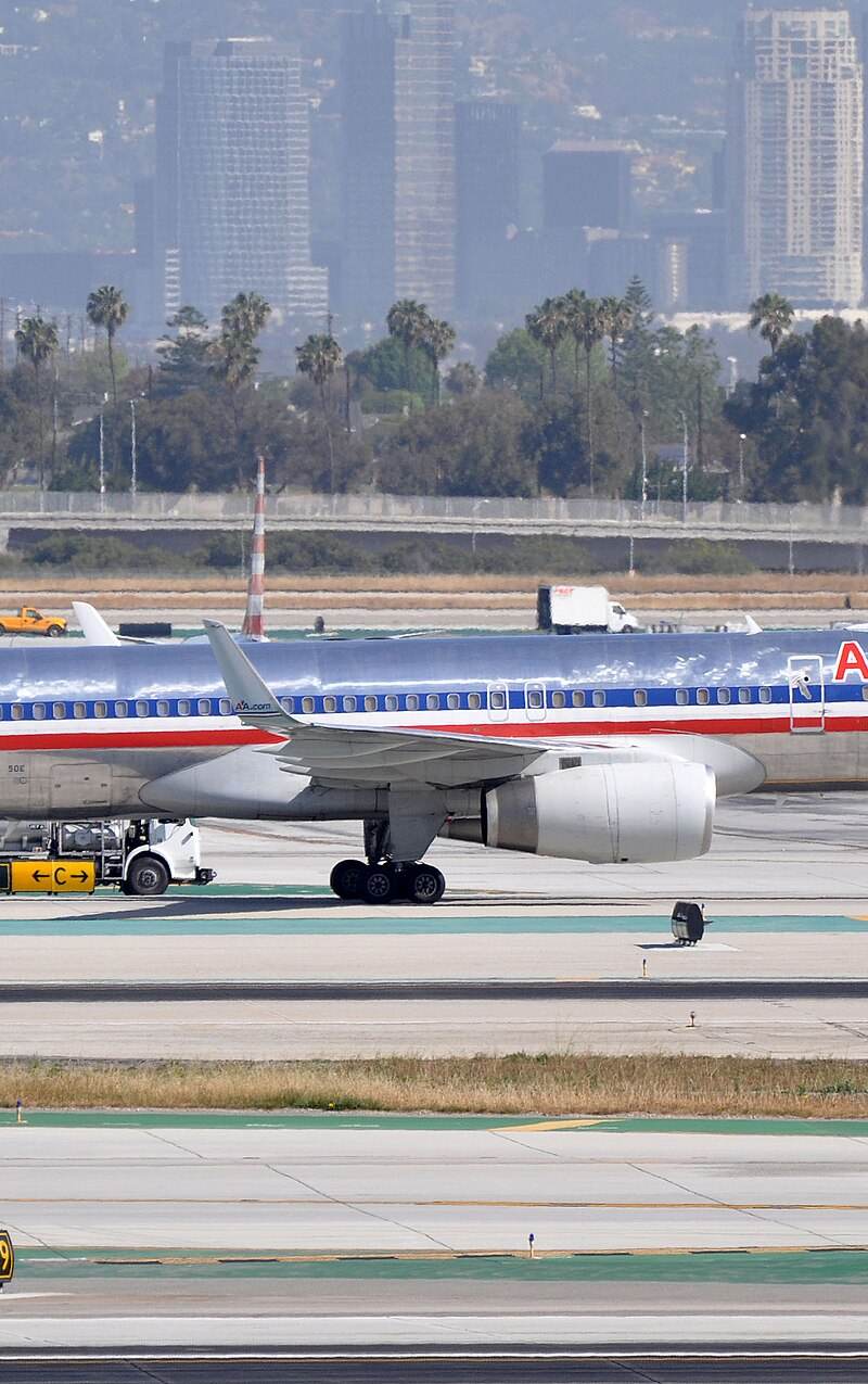 N687AA - Boeing