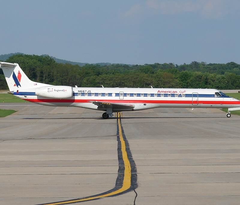 N687JS - Embraer