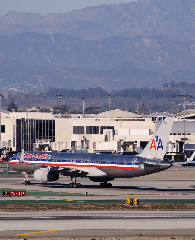 N688AA - Boeing