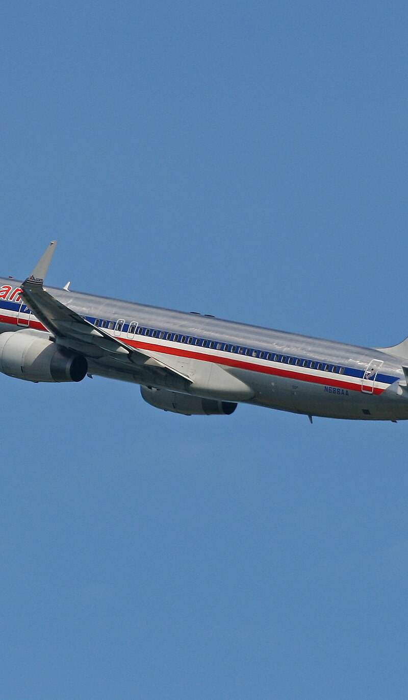 N688AA - Boeing