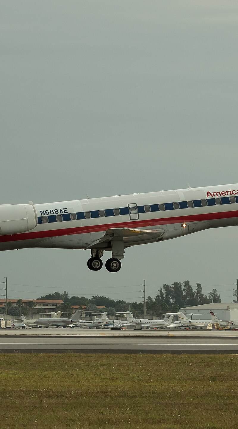 N688AE - Embraer
