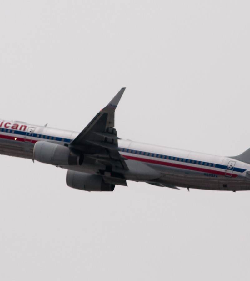 N689AA - Boeing
