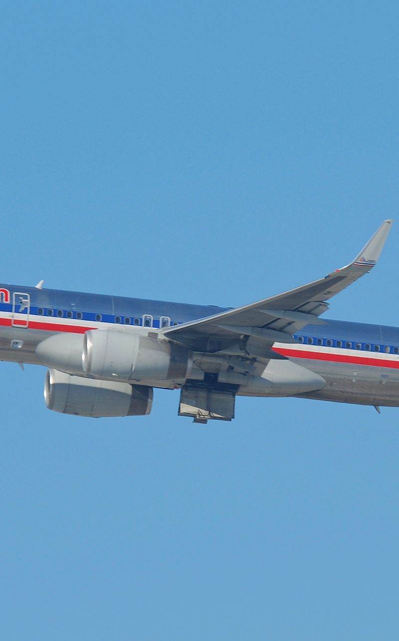 N689AA - Boeing