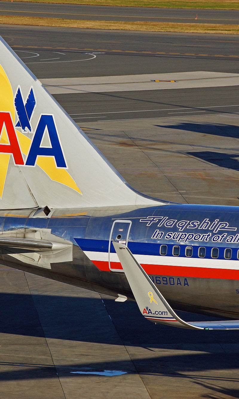 N690AA - Aircraft
