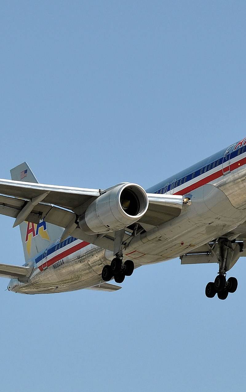 N690AA - Boeing