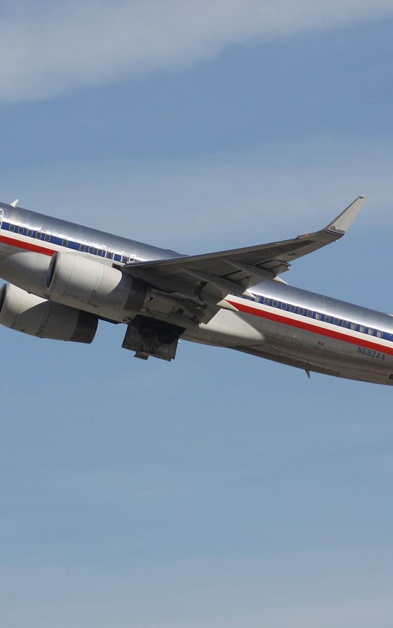 N692AA - Boeing