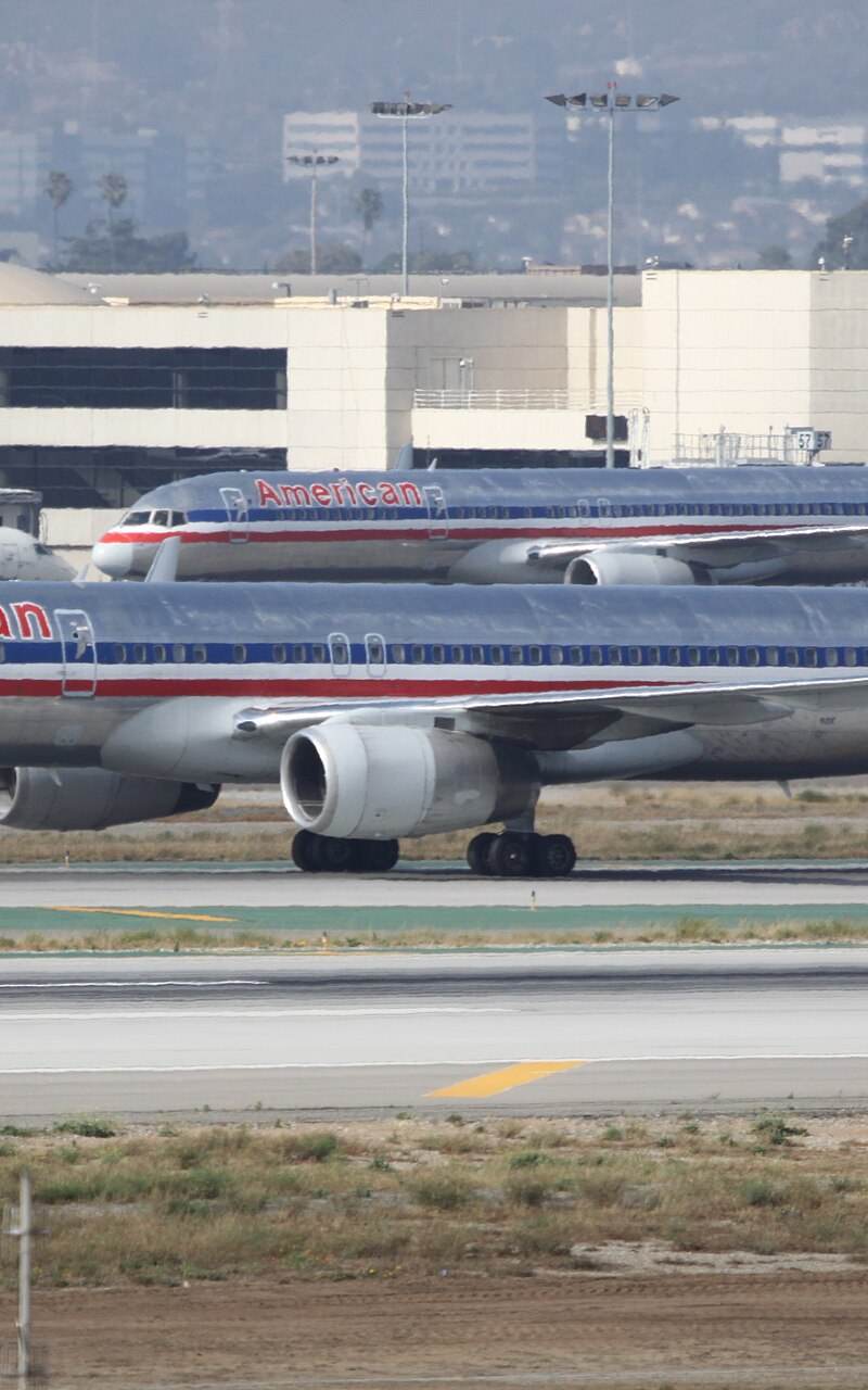 N692AA - Boeing