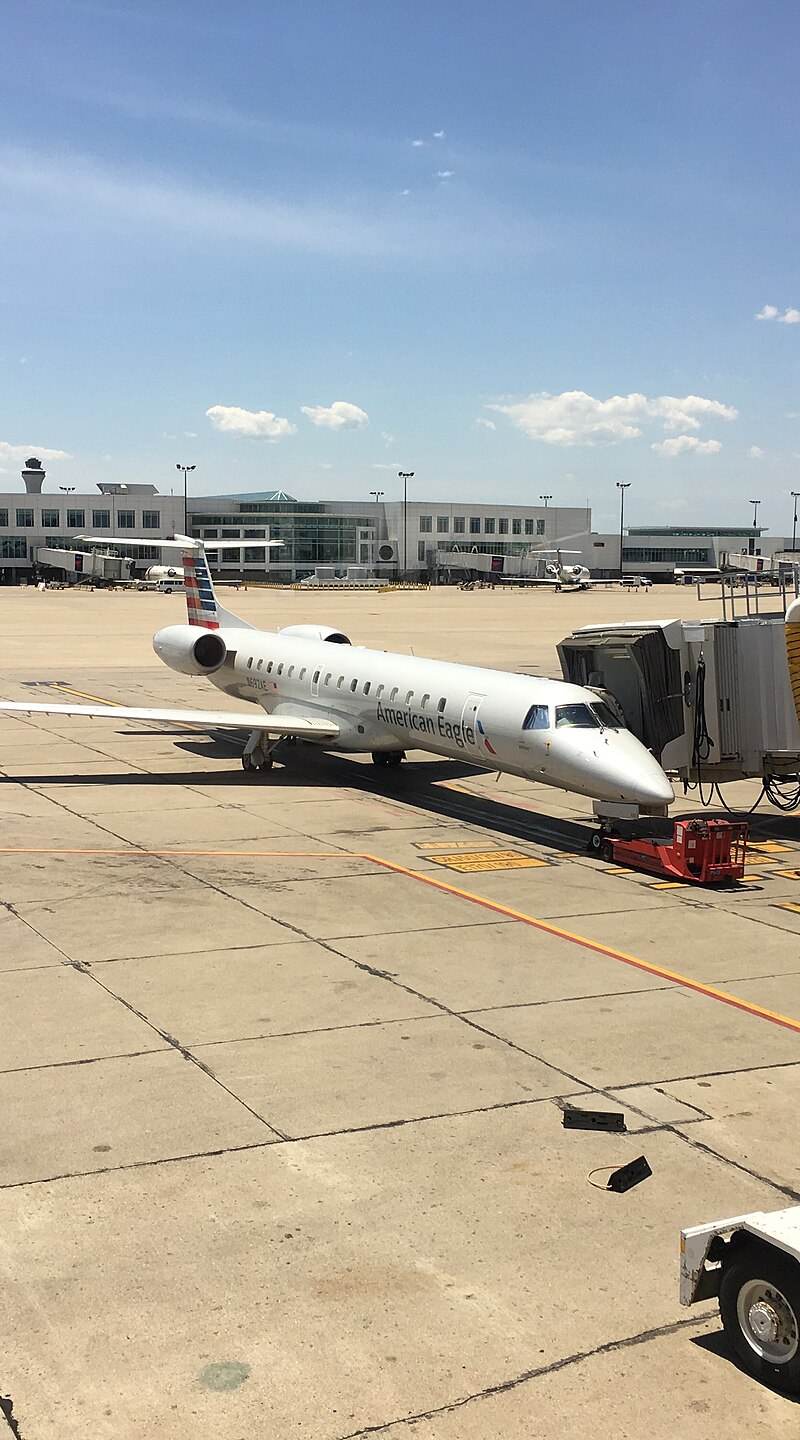 N692AE - Embraer