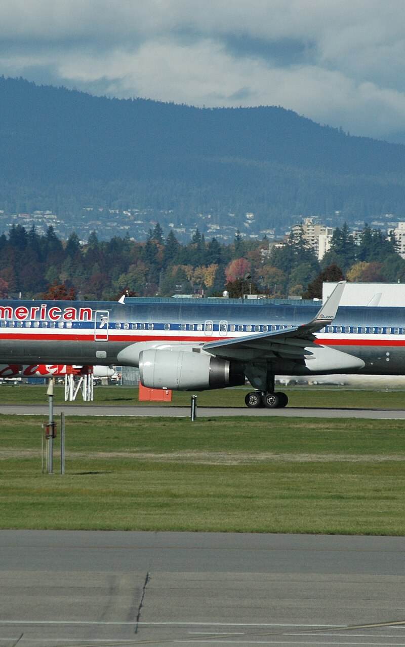N693AA - Twin-engine aircraft