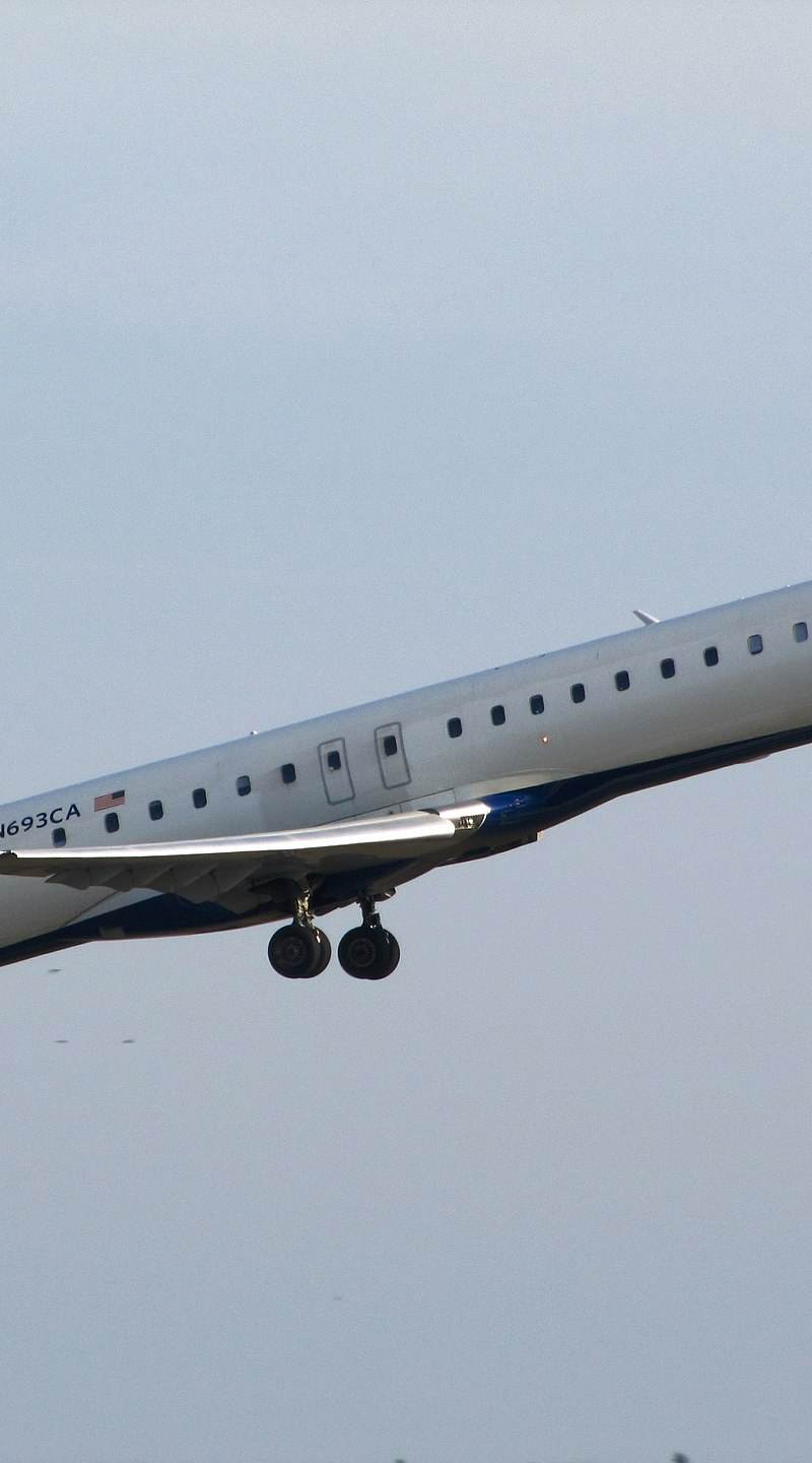 N693CA - Bombardier