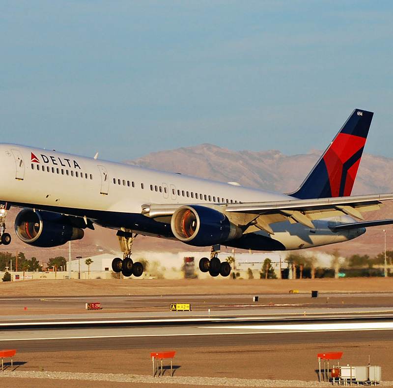 N694DL - Boeing