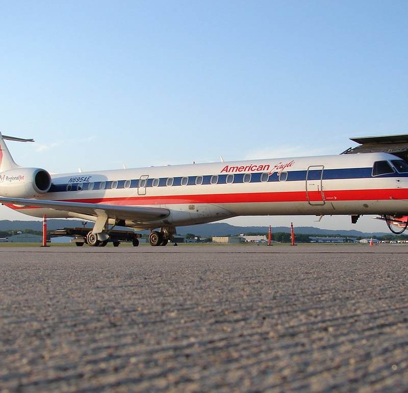 N695AE - Aircraft