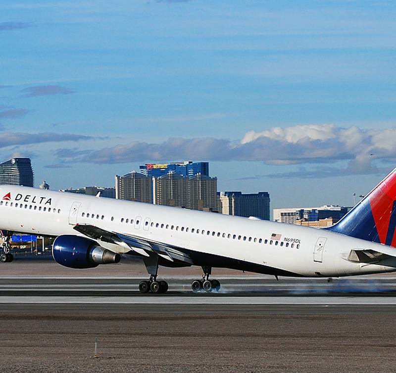 N695DL - Boeing