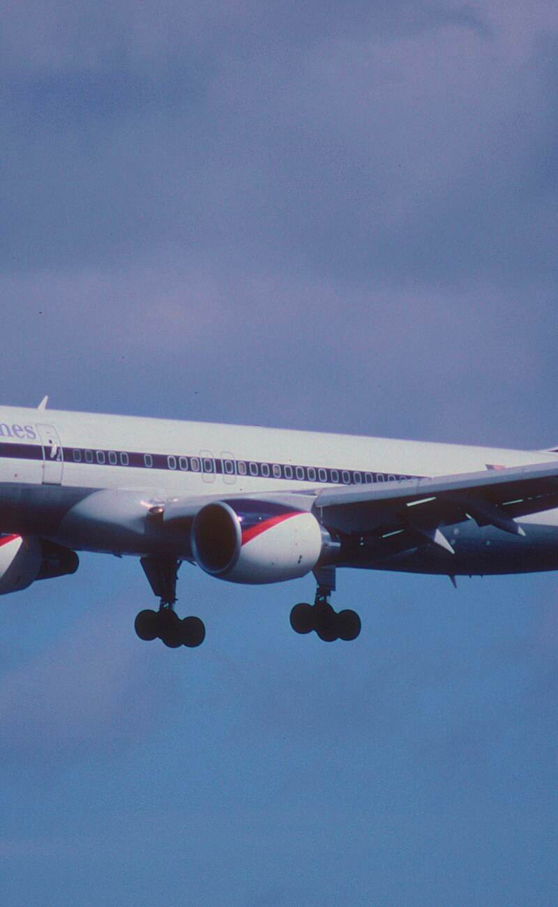N696DL - Boeing