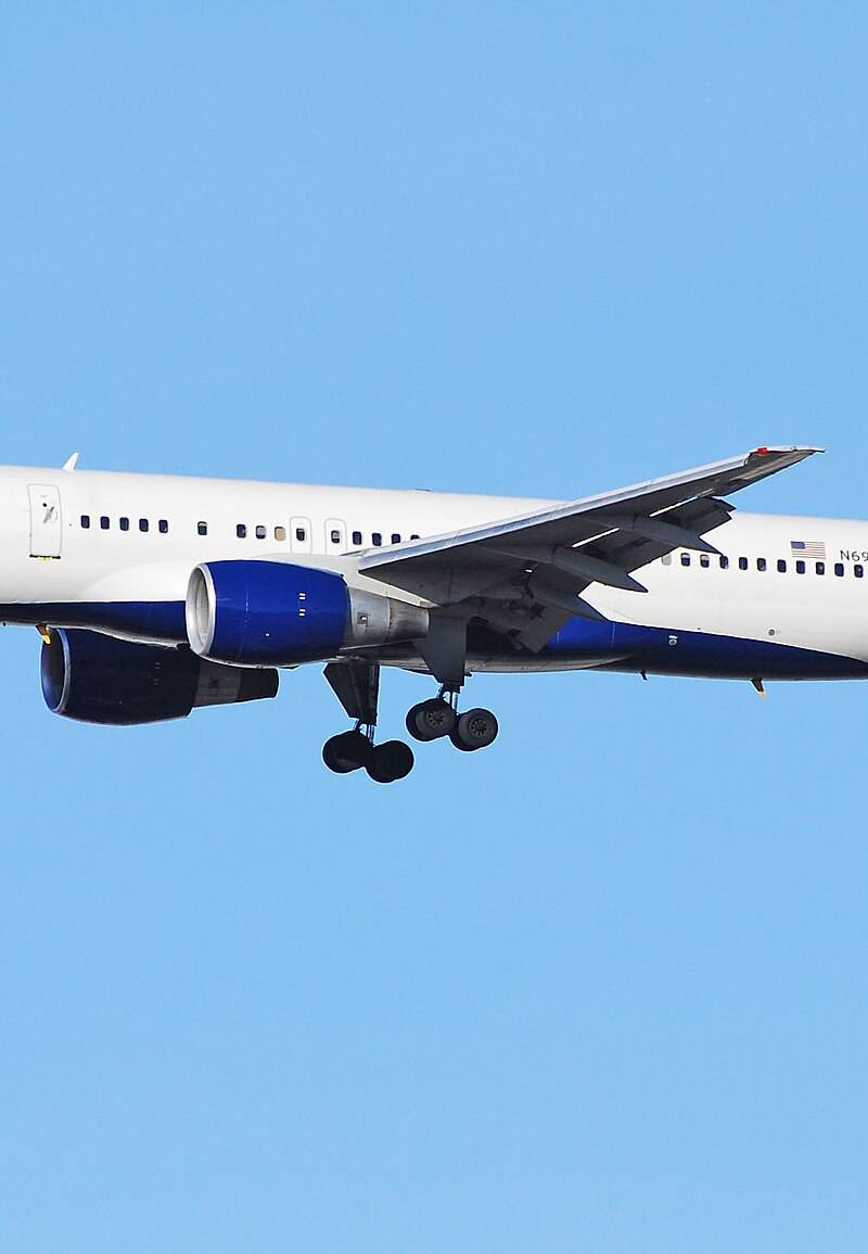 N696DL - Boeing