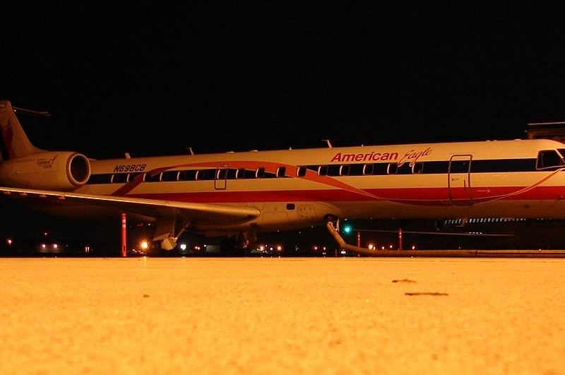 N698CB - Embraer